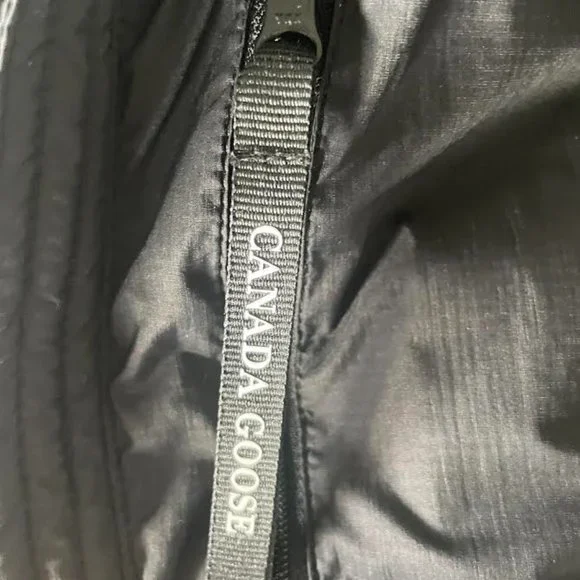 SOLD - Black Canada Goose Lodge Hoody - Picture 5 of 13